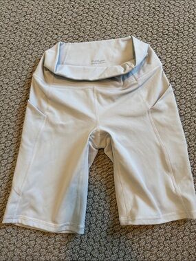 Fabletics PureLuxe Light Gray High-Rise Bike Pocket Shorts, XS